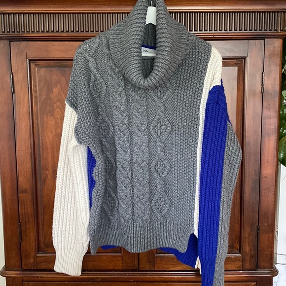 Zara Gray Cable Knit Sweater - Picture 2 of 14